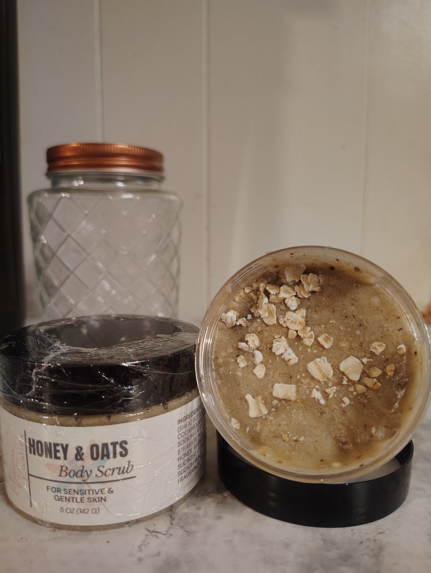 HONEY & OATS BODY SCRUB