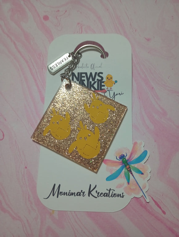 Llaveros News Junkie (Glitter)